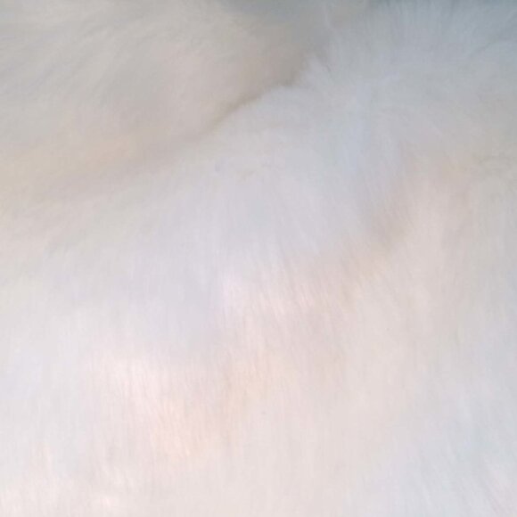 Women Lined White Faux Vest - Picture 6 of 11